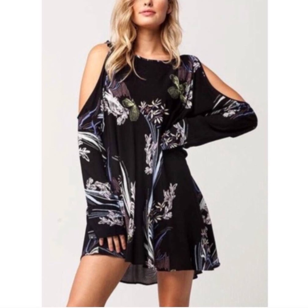 Free People Cold Shoulders Asymmetrical Dress 0680